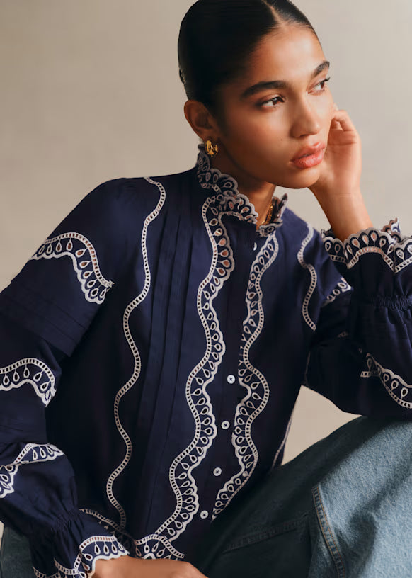 Sézane Françoise Shirt Ecru on Navy Background (Surplus - New)
